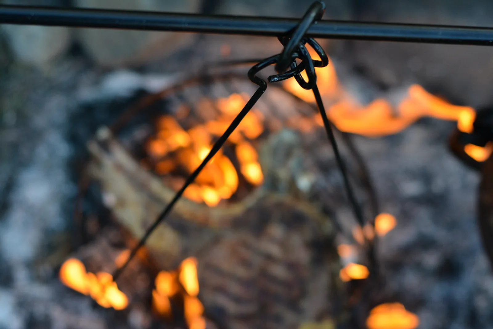 25 cm hanging grate — Trefot